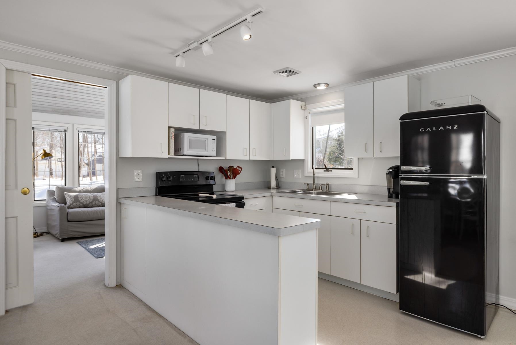 62 R Cable Road Rye, NH 03870 - Photo 5 of 16