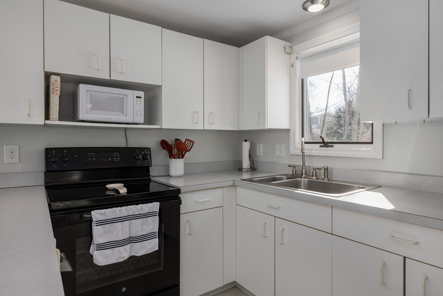 62 R Cable Road Rye, NH 03870 - Photo 6 of 16