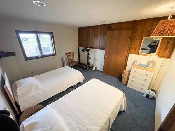 $640,000 | 27392 Oak Point Road, Elbow Lake, MN 56531