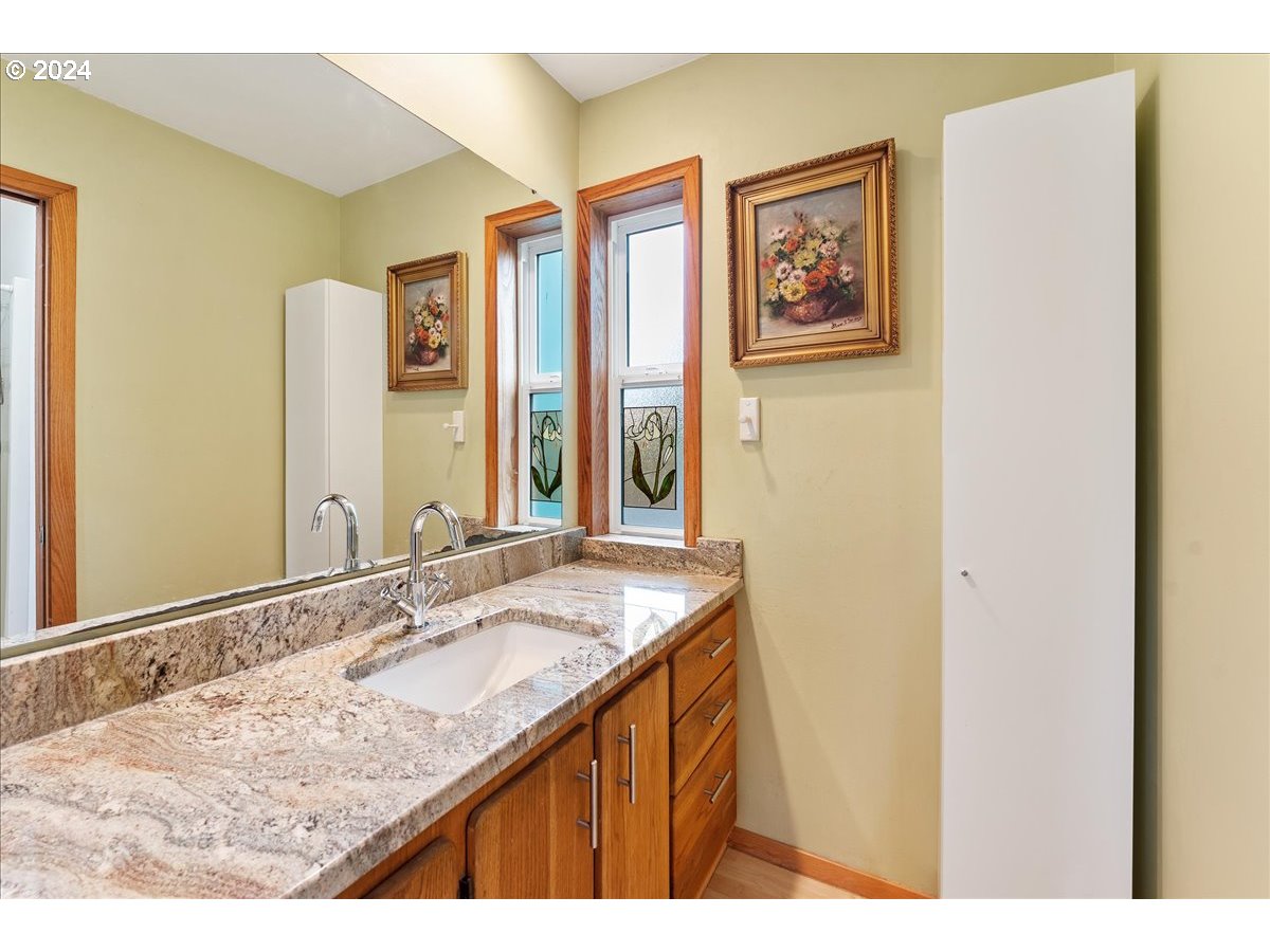 16611 Southeast Tong Road Damascus, OR 97089 - Photo 17 of 48