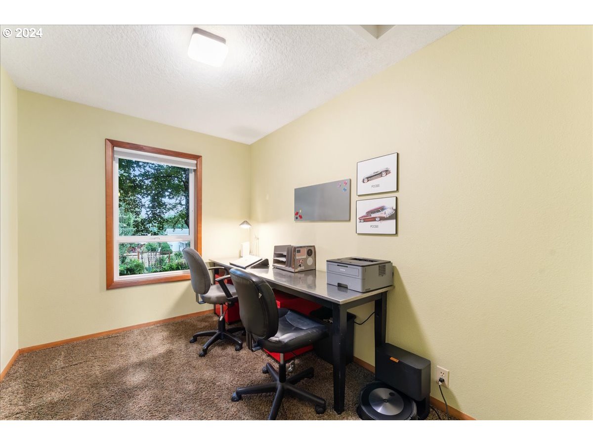 16611 Southeast Tong Road Damascus, OR 97089 - Photo 19 of 48