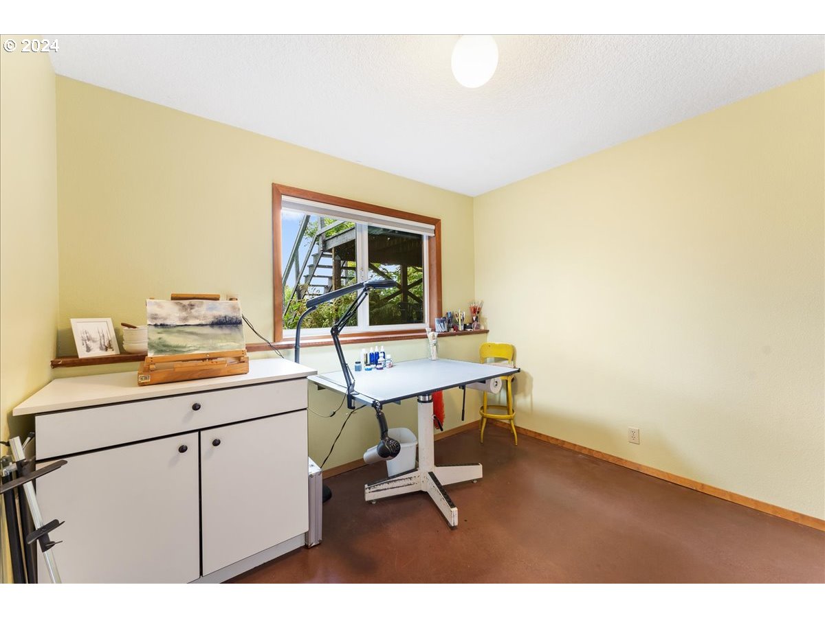 16611 Southeast Tong Road Damascus, OR 97089 - Photo 25 of 48