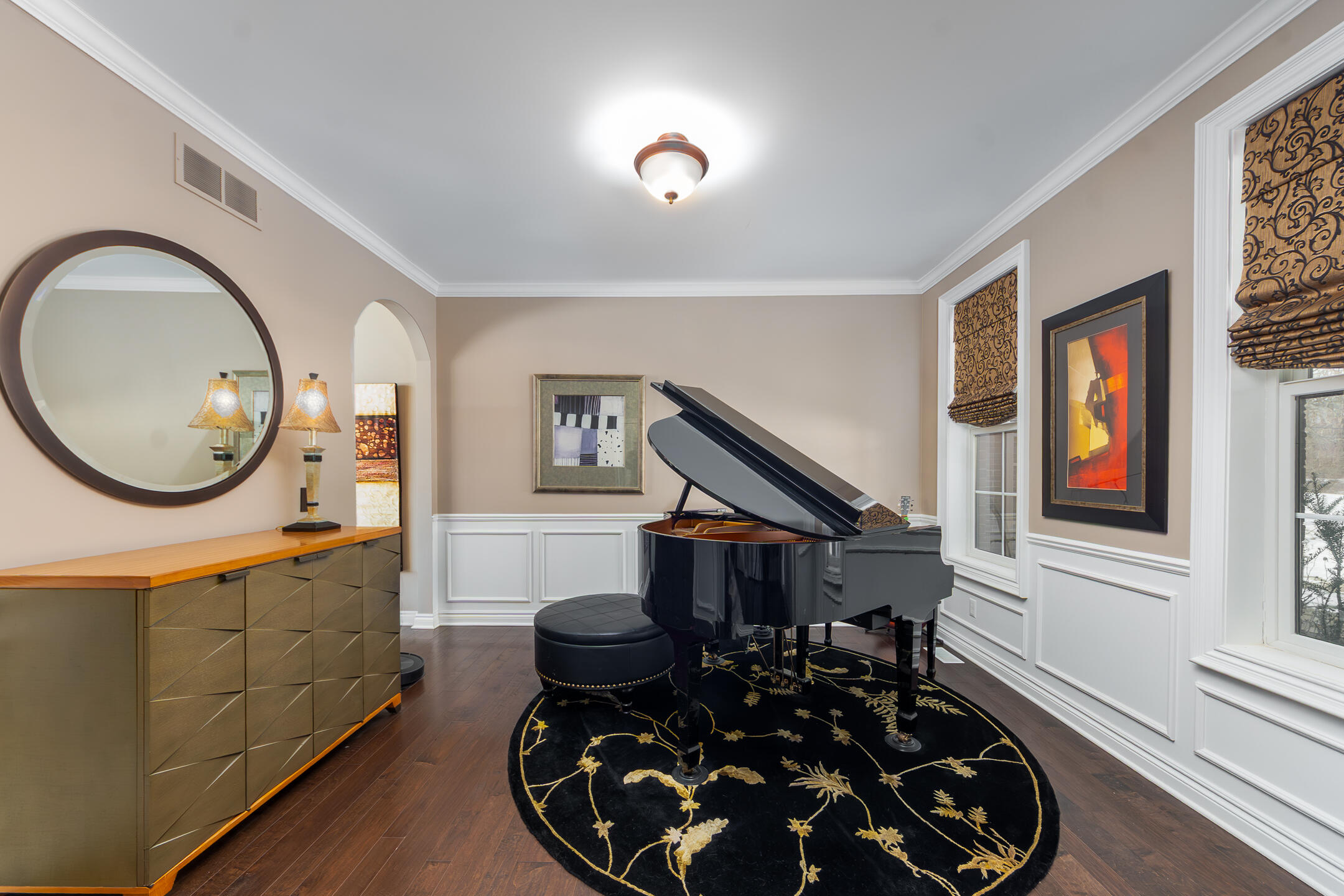 575 East Maple Road Milford, MI 48381 - Photo 20 of 44 The Benefit of this Milford SFH (3)