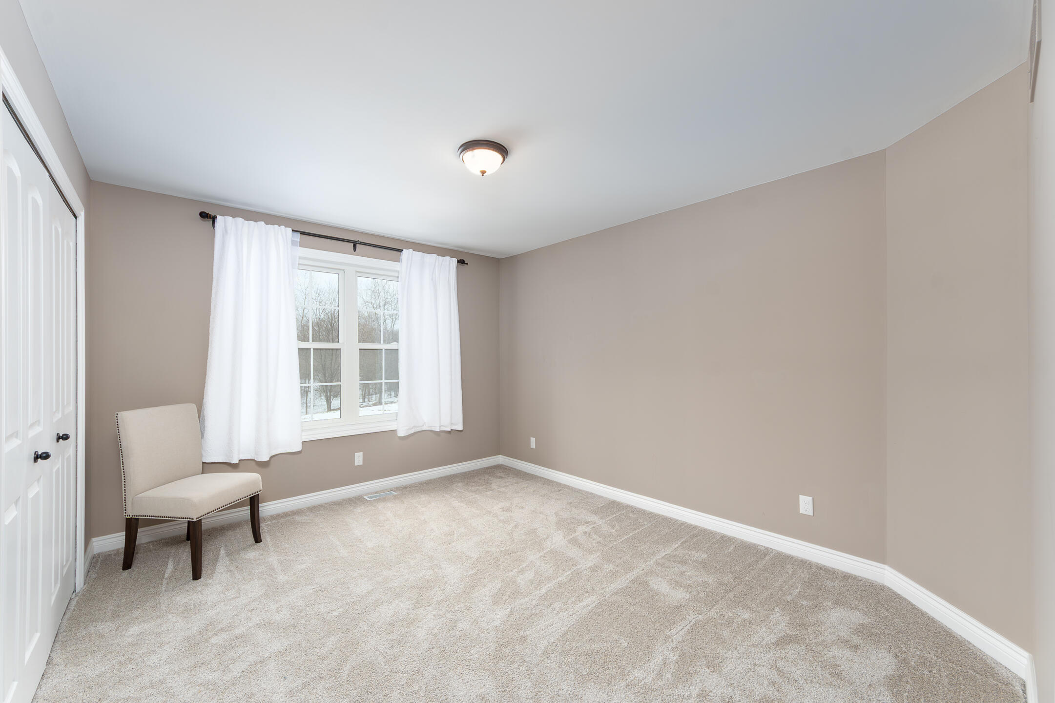 575 East Maple Road Milford, MI 48381 - Photo 30 of 44 The Benefit of this Milford SFH (25)