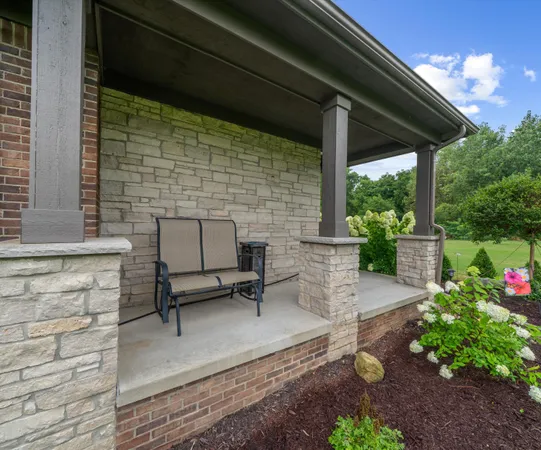 $945,000 | 575 East Maple Road, Milford, MI 48381