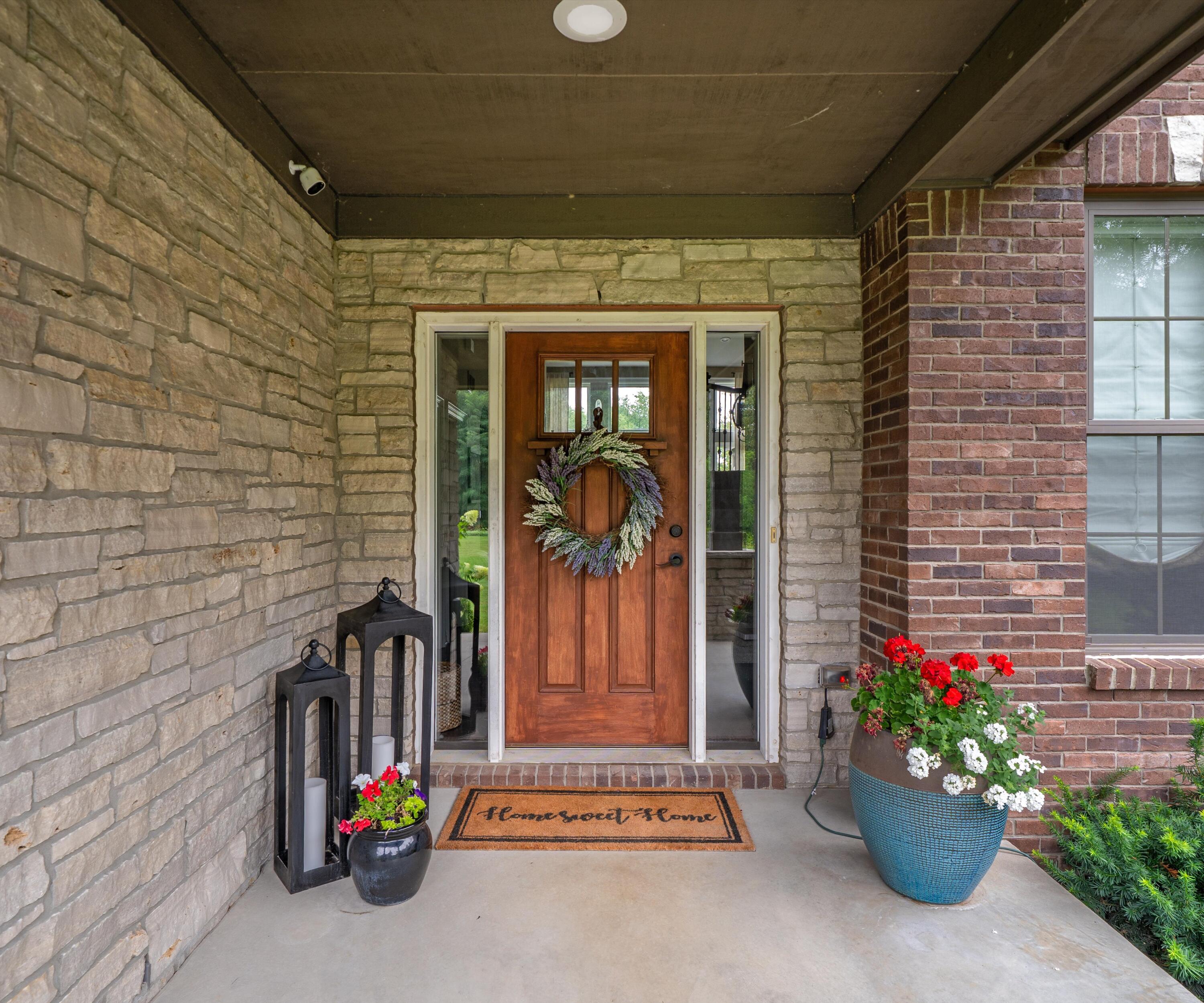 575 East Maple Road Milford, MI 48381 - Photo 9 of 44 The Brandt Benefti of this Cape Cod (8)