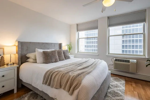 $299,000 | 3033 North Sheridan Road, Unit 1203, Chicago, IL 60657