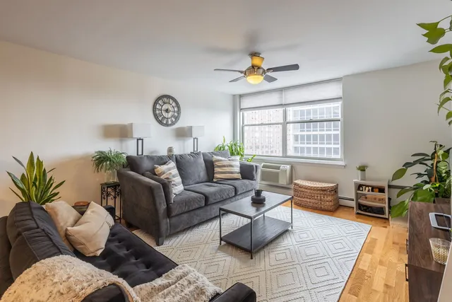 $299,000 | 3033 North Sheridan Road, Unit 1203, Chicago, IL 60657