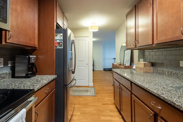 $299,000 | 3033 North Sheridan Road, Unit 1203, Chicago, IL 60657