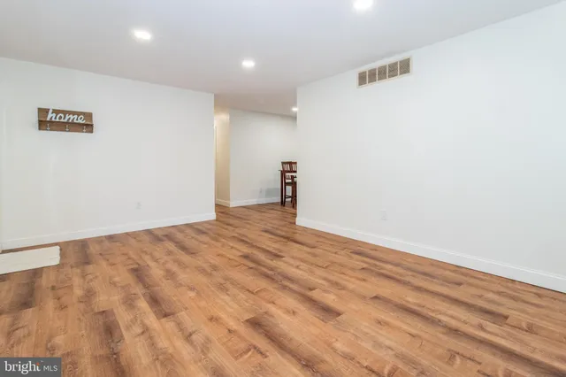 a view of empty room