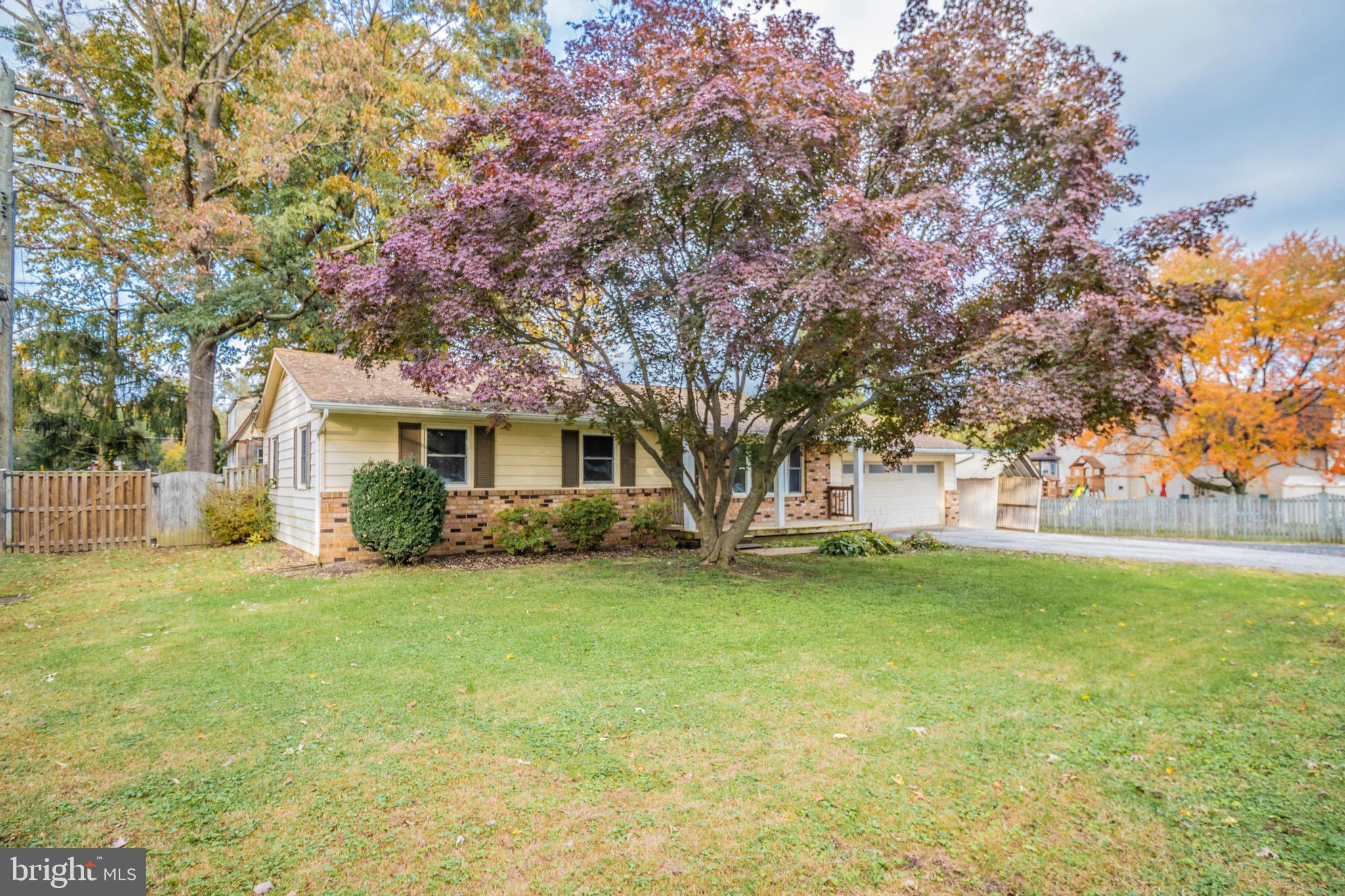 320 Kenmore Avenue Edgewater, MD 21037 - Photo 35 of 43 a view of a house with a big yard and large tree
