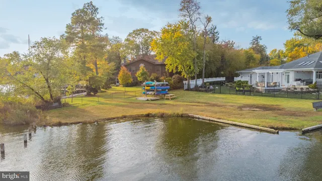 $2,700 | 320 Kenmore Avenue, Edgewater, MD 21037