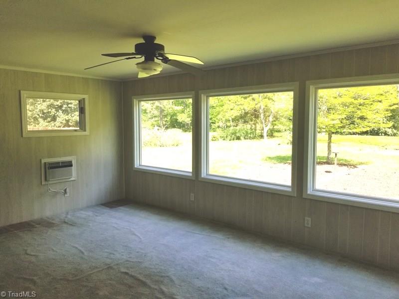3910 Tanglebrook Road High Point, NC 27265 - Photo 12 of 26 Gallery Image 12