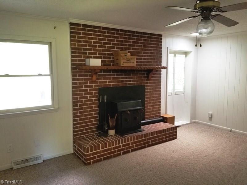 3910 Tanglebrook Road High Point, NC 27265 - Photo 3 of 26 Gallery Image 3