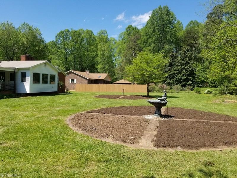 3910 Tanglebrook Road High Point, NC 27265 - Photo 22 of 26 Gallery Image 22
