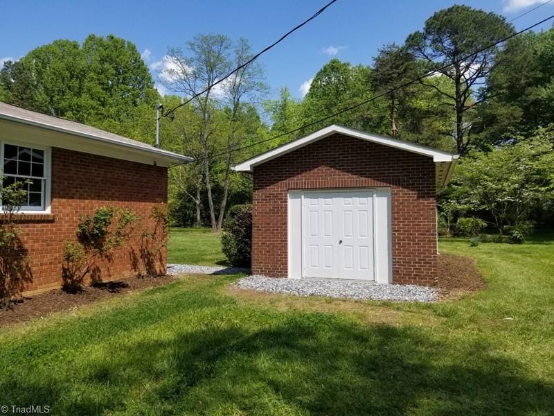 3910 Tanglebrook Road High Point, NC 27265 - Photo 25 of 26 Gallery Image 25