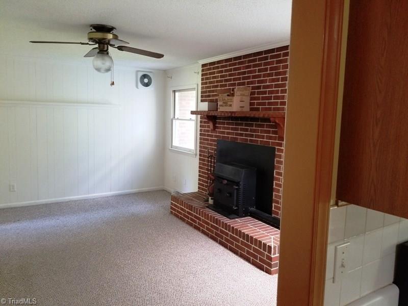 3910 Tanglebrook Road High Point, NC 27265 - Photo 5 of 26 Gallery Image 5