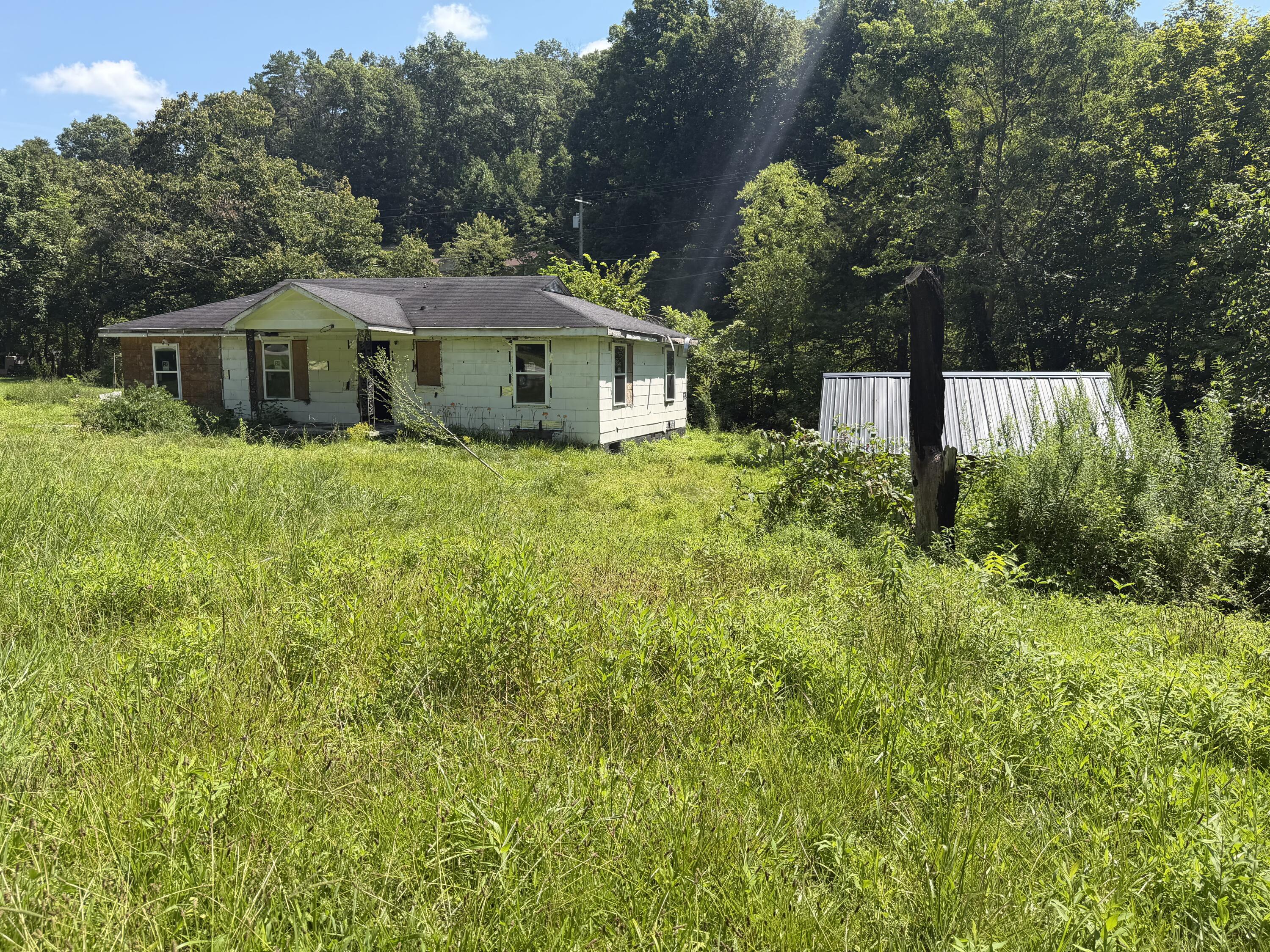6733 South Wilderness Road Mount Vernon, KY 40456 - Photo 3 of 3 IMG_0013