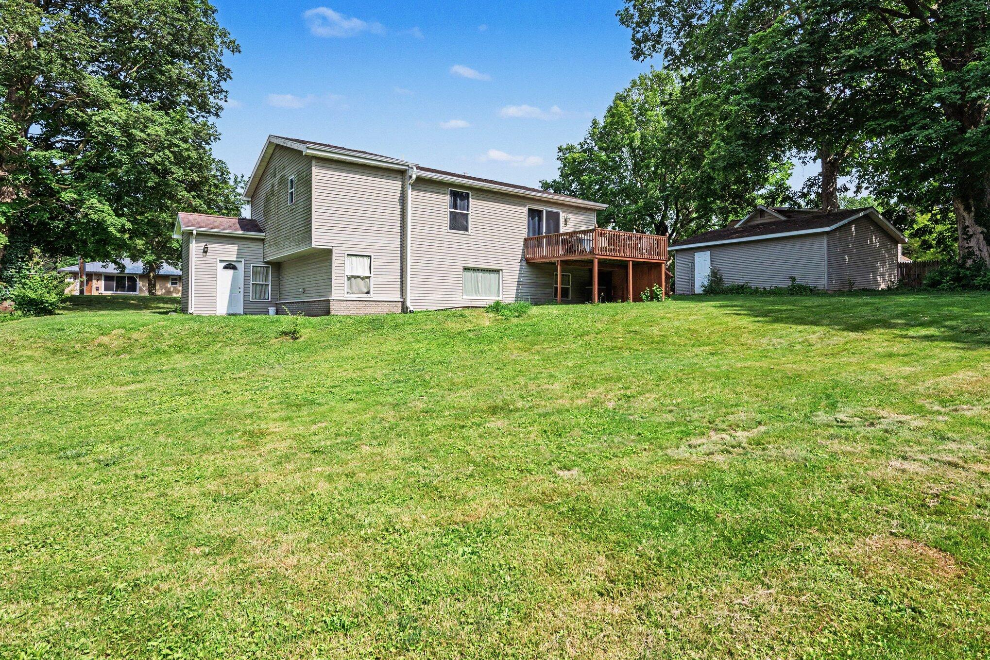 215 South Lincoln Avenue Three Rivers, MI 49093 - Photo 25 of 27 IMG_9588