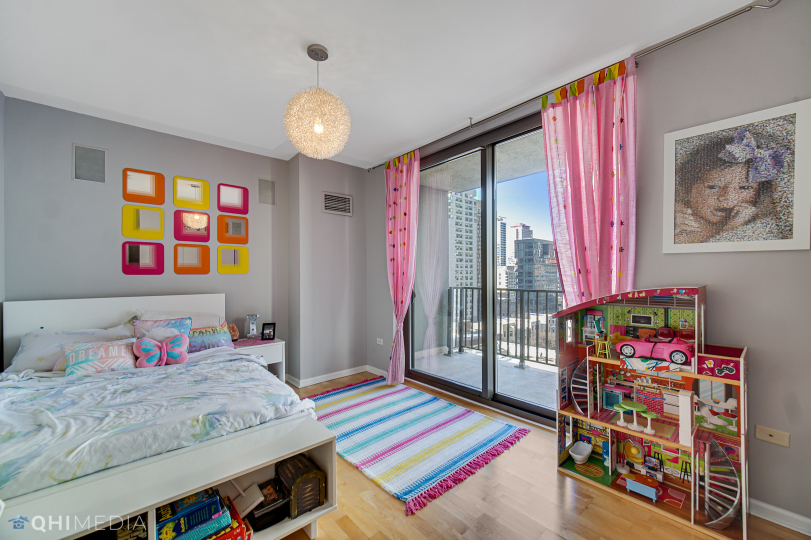 635 North Dearborn Street, Unit 1105 Chicago, IL 60654 - Photo 18 of 27 a bedroom with bed and a window