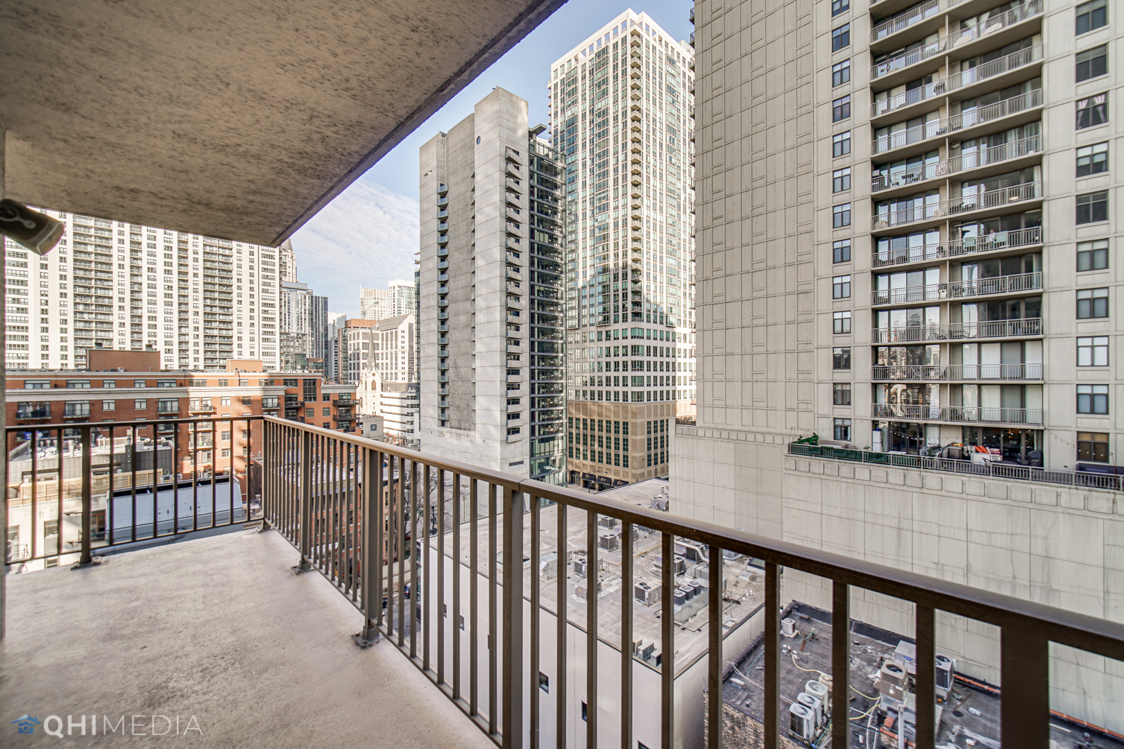 635 North Dearborn Street, Unit 1105 Chicago, IL 60654 - Photo 22 of 27 a view of balcony with city view