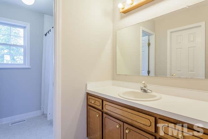 727 Wilson Jones Road Clayton, NC 27520 - Photo 15 of 21 Gallery Image 15