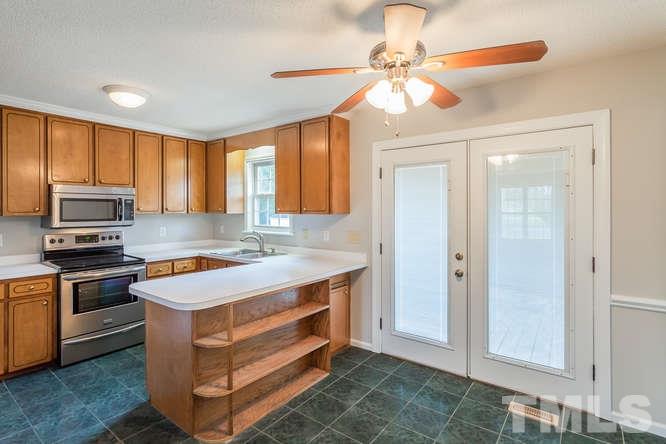727 Wilson Jones Road Clayton, NC 27520 - Photo 7 of 21 Gallery Image 7