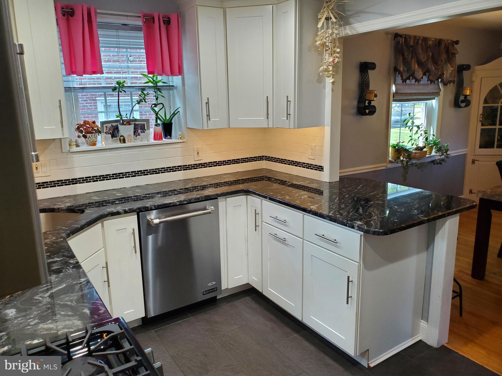 513 Wheatsheaf Road Springfield, PA 19064 - Photo 8 of 51