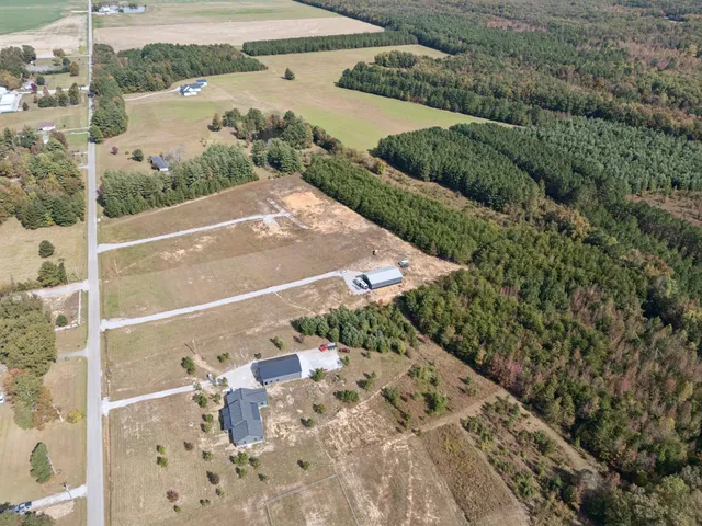 a view of a city street view