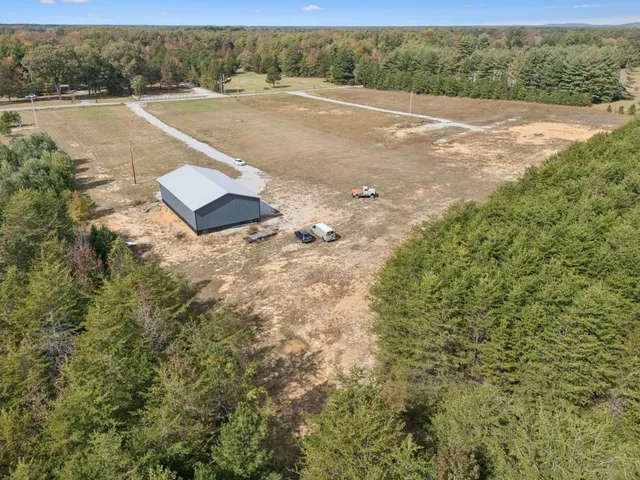 a view of a big room with a yard