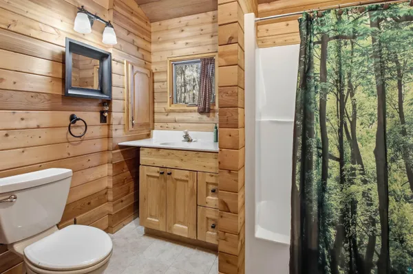 $195,900 | 7953 North Wonder Avenue, Hayward, WI 54843