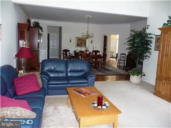 9 Fall Brooke Road Newark, DE 19711 - Photo 4 of 12 Great Room