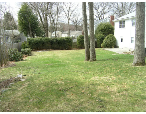 19 Haven Road Wellesley, MA 02481 - Photo 3 of 8