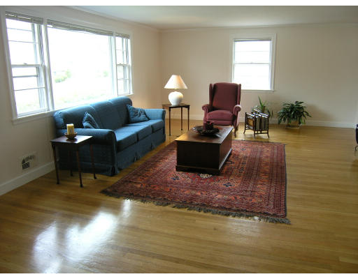 19 Haven Road Wellesley, MA 02481 - Photo 4 of 8