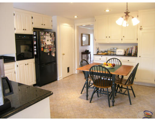 19 Haven Road Wellesley, MA 02481 - Photo 8 of 8