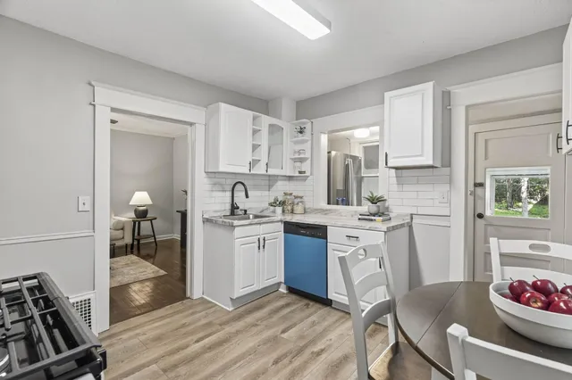 $255,000 | 682 Fairview Avenue North, St. Paul, MN 55104