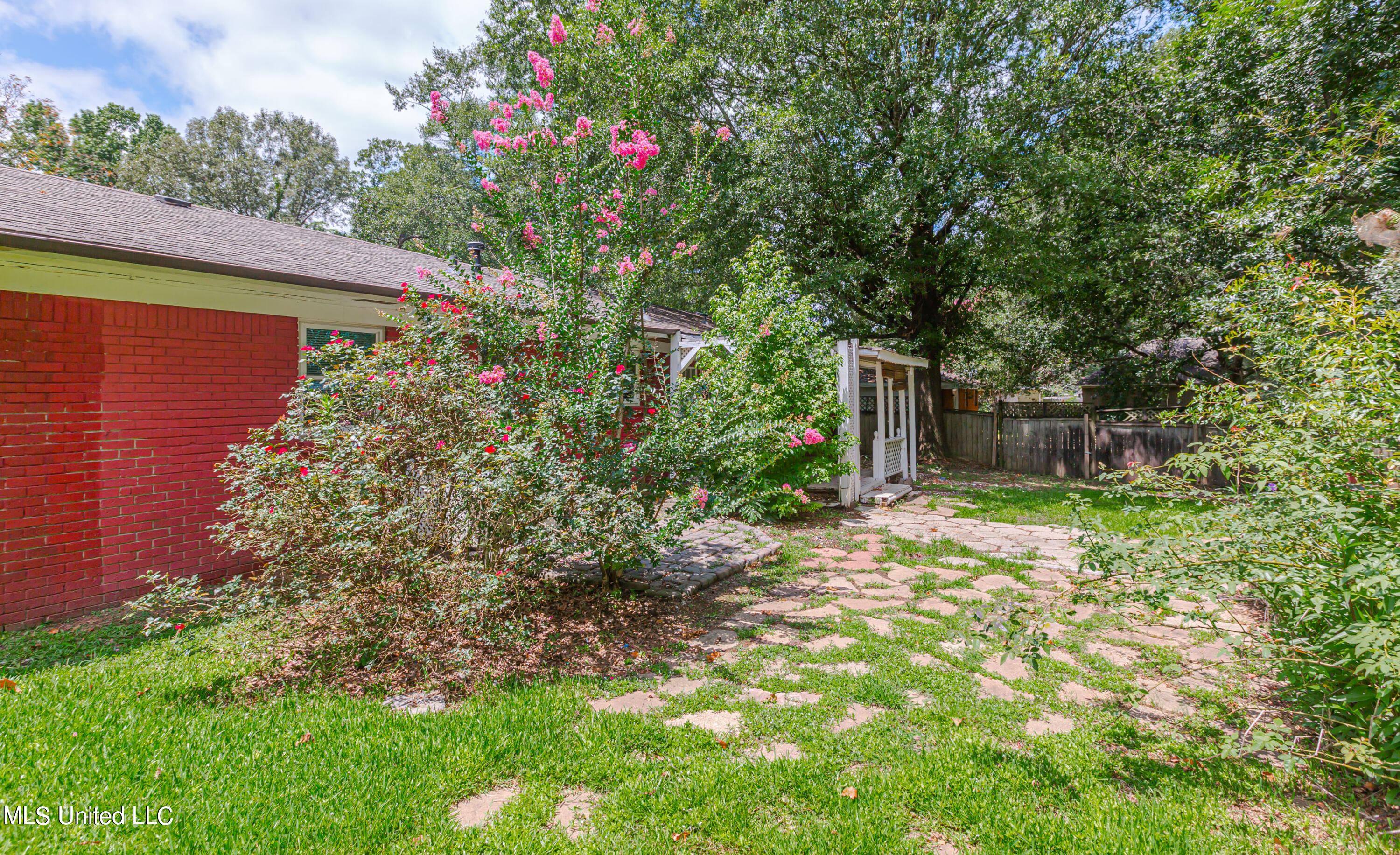 2362 Harahan Road Pearl, MS 39208 - Photo 10 of 33 V63A5818