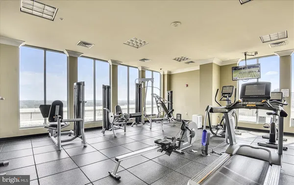 $2,000 | 851 North Glebe Road, Unit 1113, Arlington, VA 22203