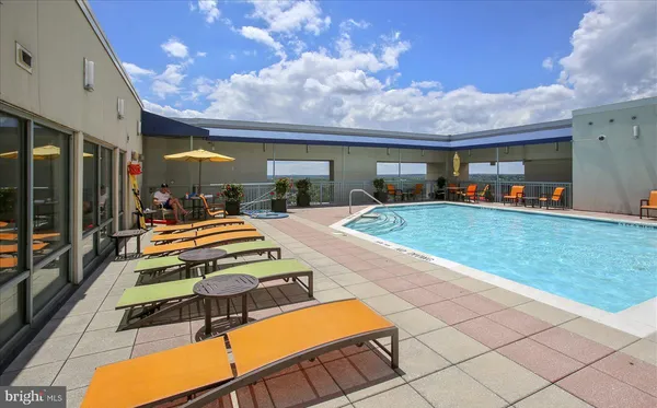 $2,000 | 851 North Glebe Road, Unit 1113, Arlington, VA 22203