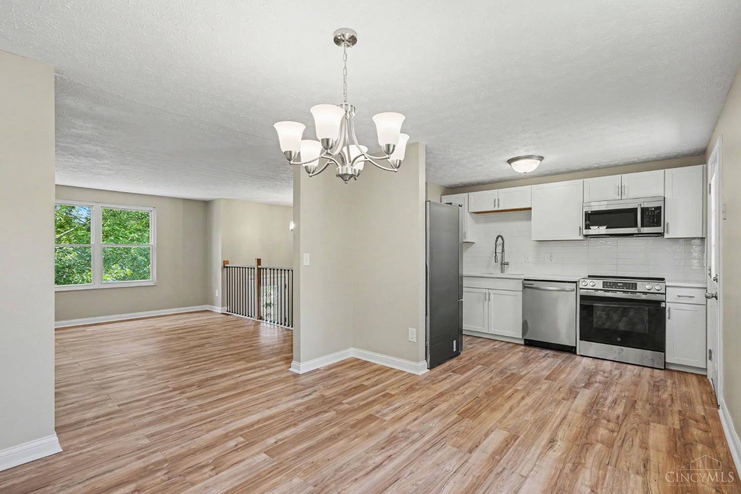 1492 Kingsbury Drive Cincinnati, OH 45240 - Photo 10 of 26 Gallery Image 10