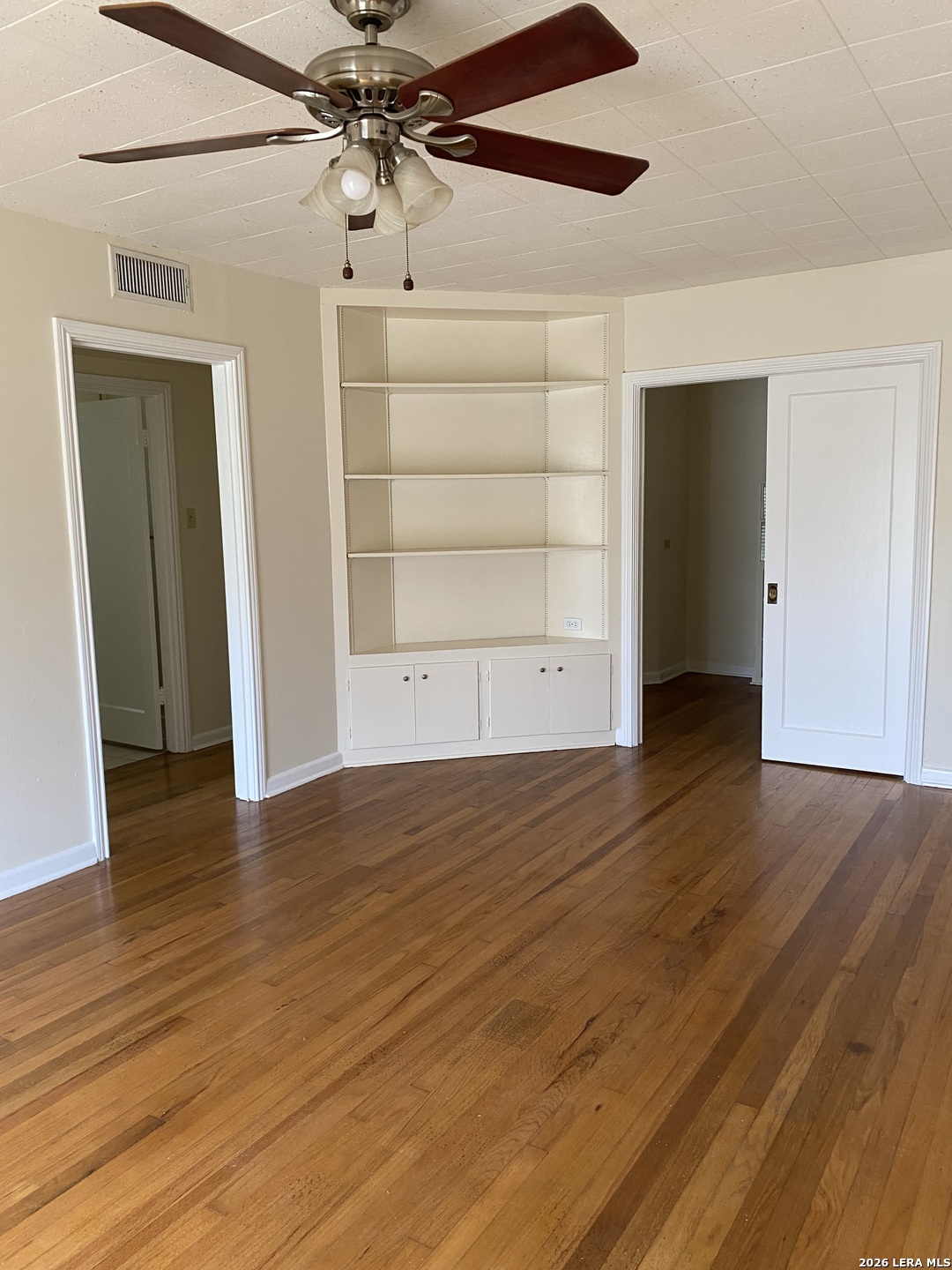 152 Terrell Road, Unit 1 Alamo Heights, TX 78209 - Photo 2 of 6