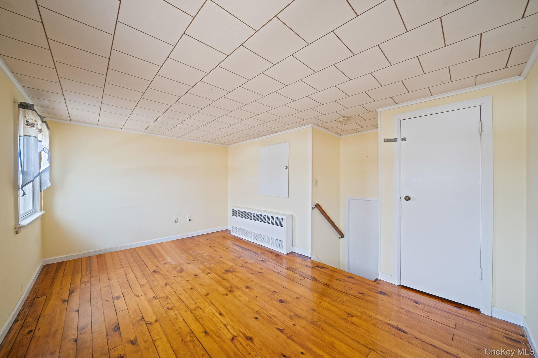 344 Woods Road North Babylon, NY 11703 - Photo 21 of 29