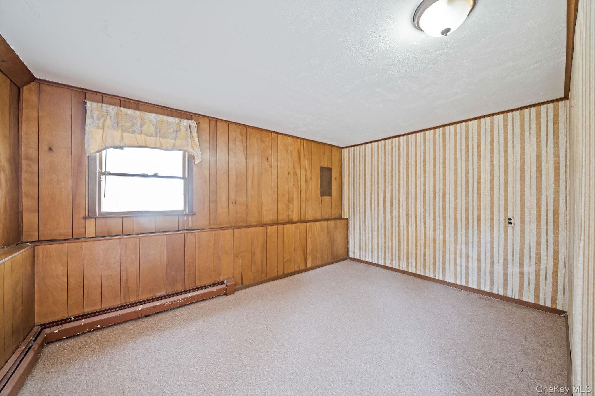 344 Woods Road North Babylon, NY 11703 - Photo 26 of 29