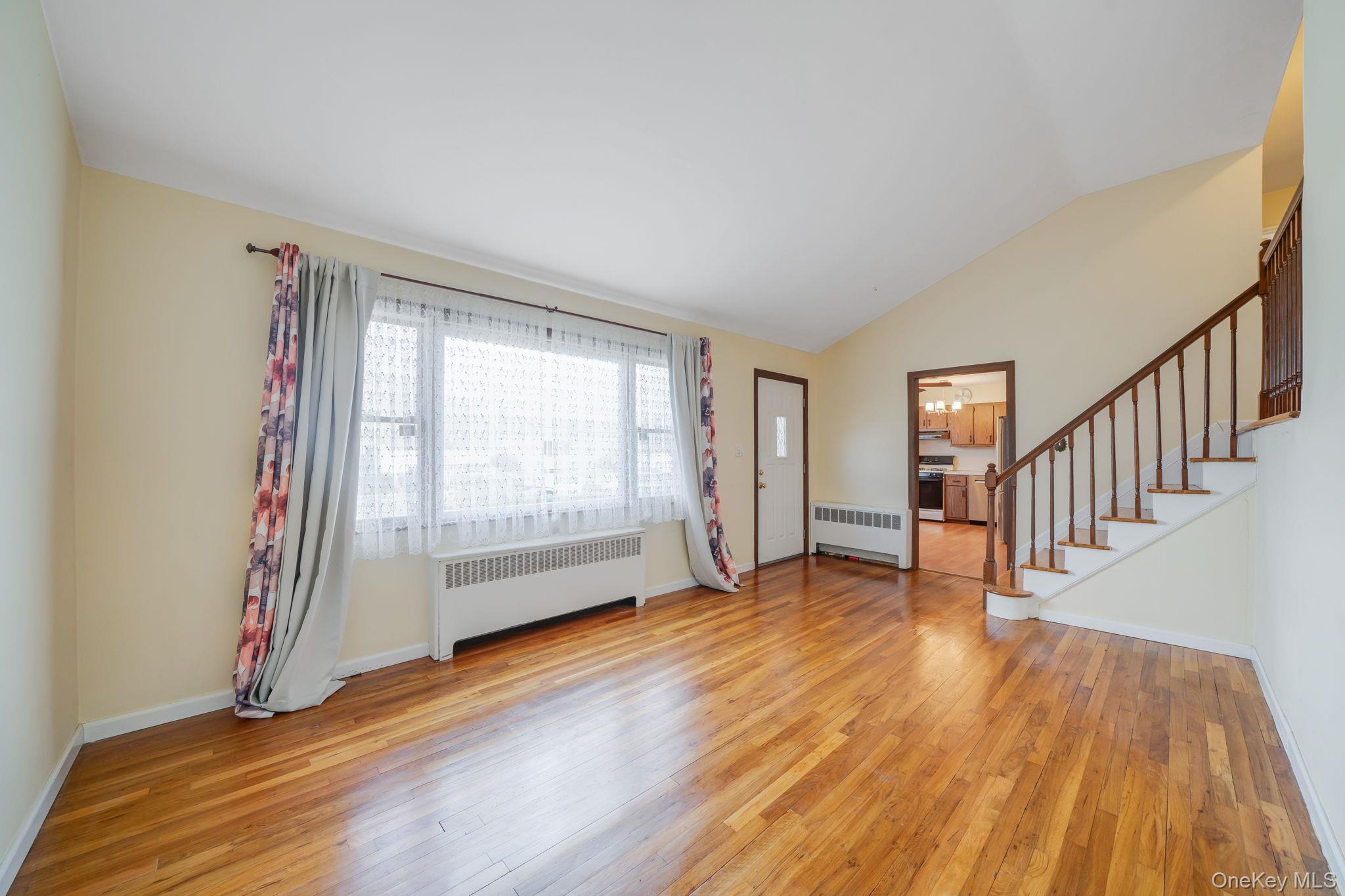 344 Woods Road North Babylon, NY 11703 - Photo 9 of 29