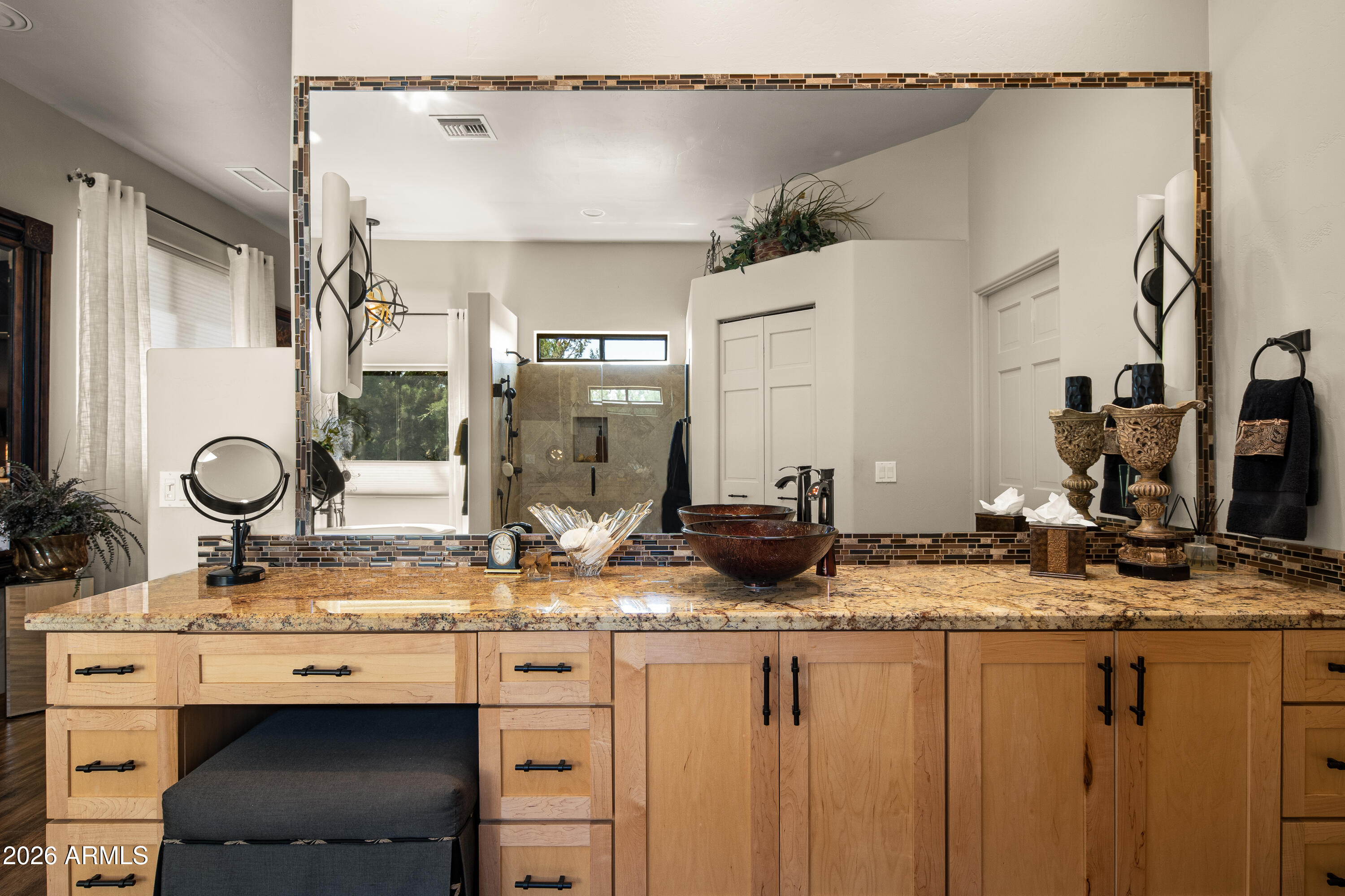 2335 Mule Deer Road Sedona, AZ 86336 - Photo 26 of 50 primary bathroom vanity