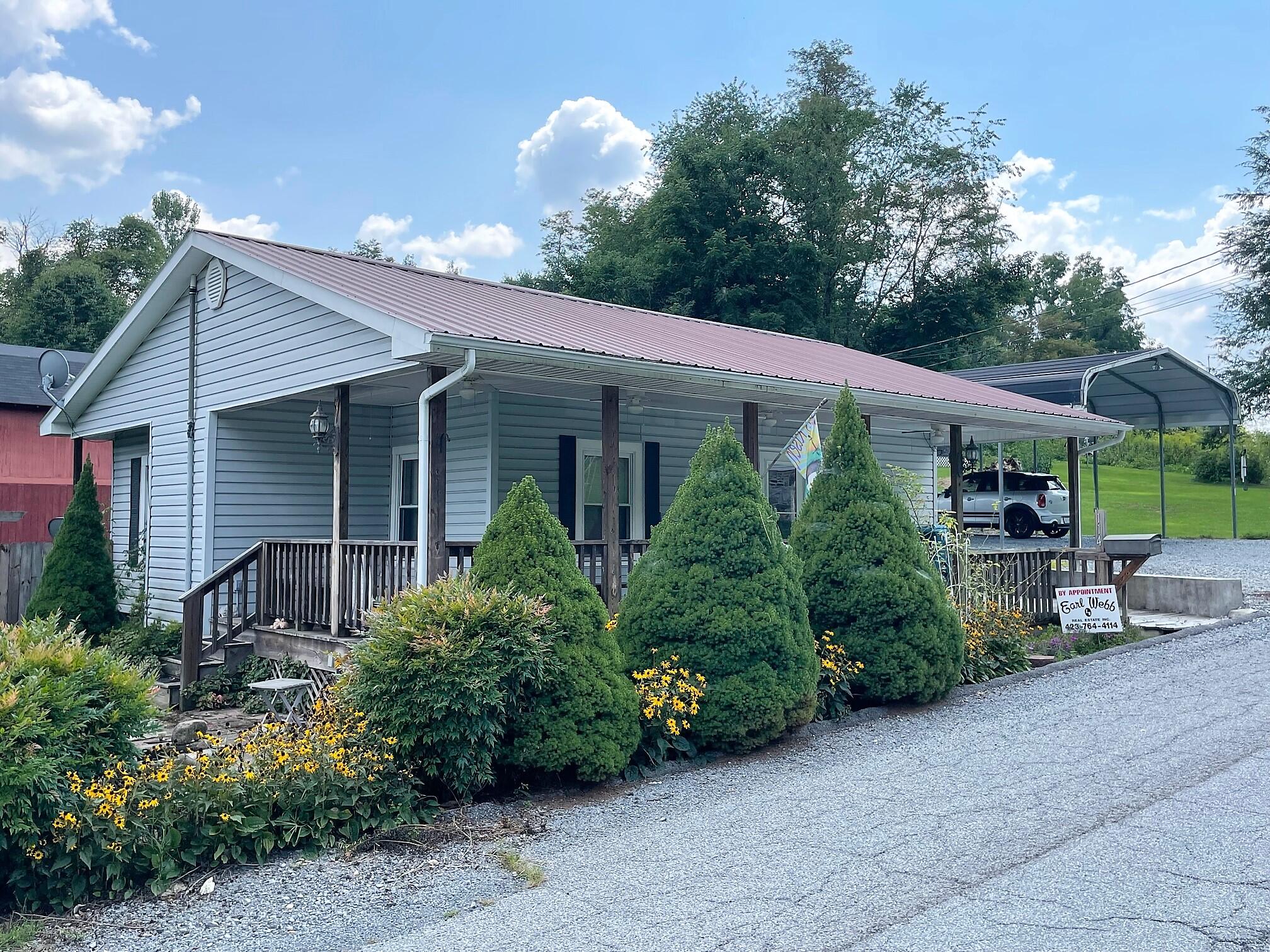114 Perryville Road Saltville, VA 24370 - Photo 1 of 12 IMG_8434 (2)