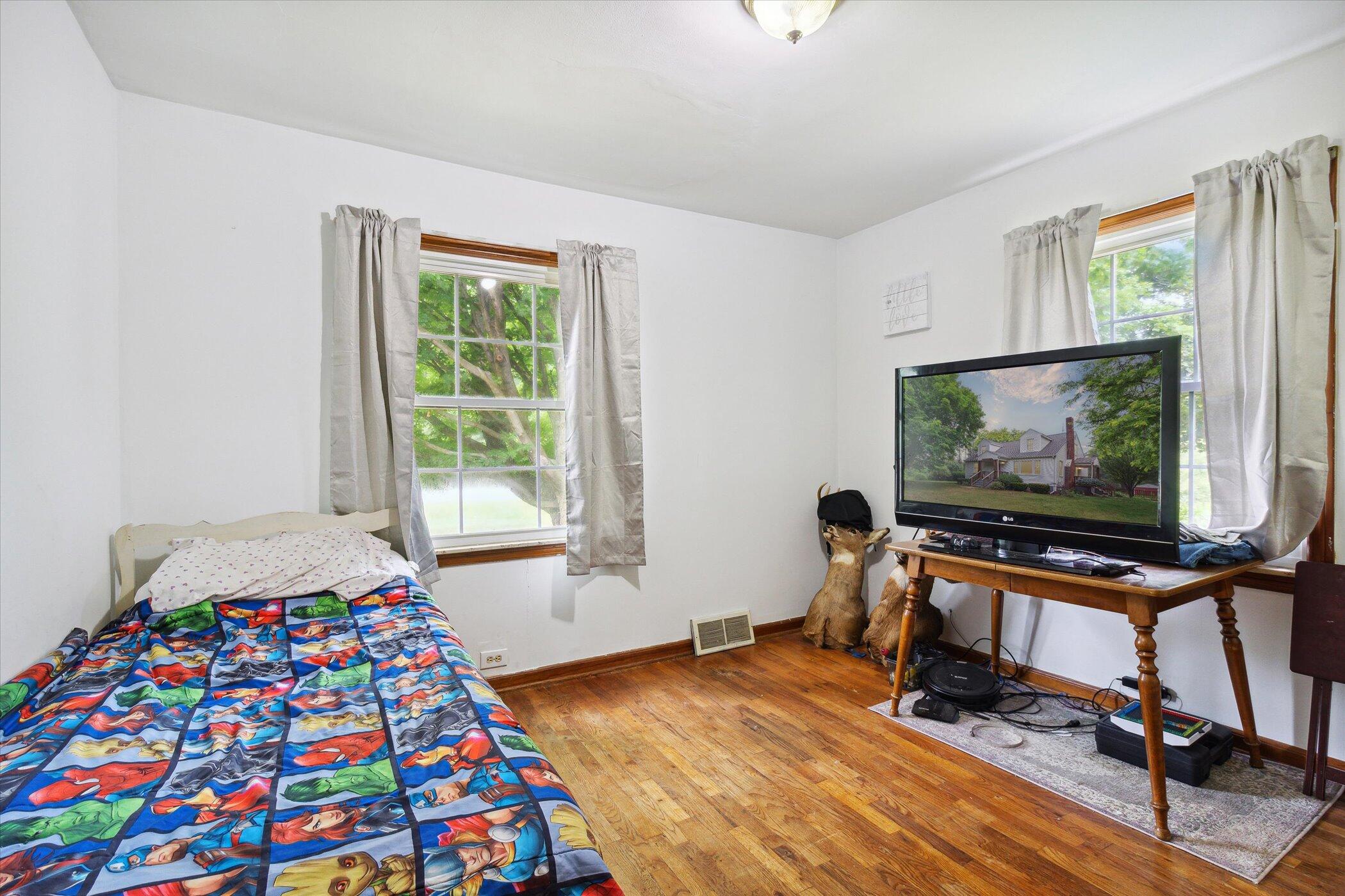 4845 Sheridan Road Vassar, MI 48768 - Photo 8 of 21 08-4845-Sheridan-Rd-Vassar-MI-48768-Wind