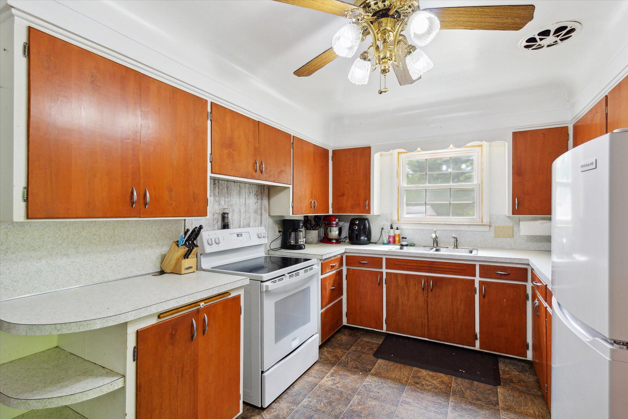 4845 Sheridan Road Vassar, MI 48768 - Photo 9 of 21 09-4845-Sheridan-Rd-Vassar-MI-48768-Wind