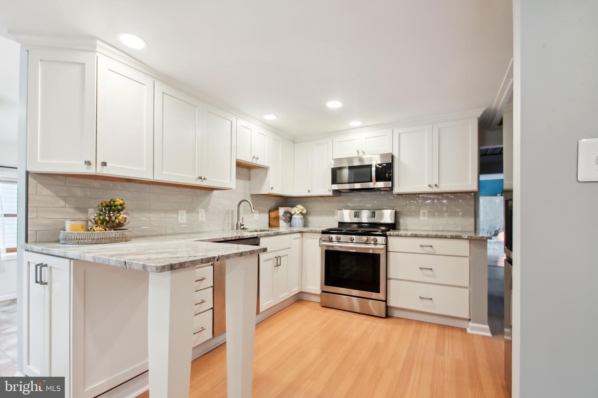 1712 Longwood Road Edgewater, MD 21037 - Photo 2 of 41 Kitchen
