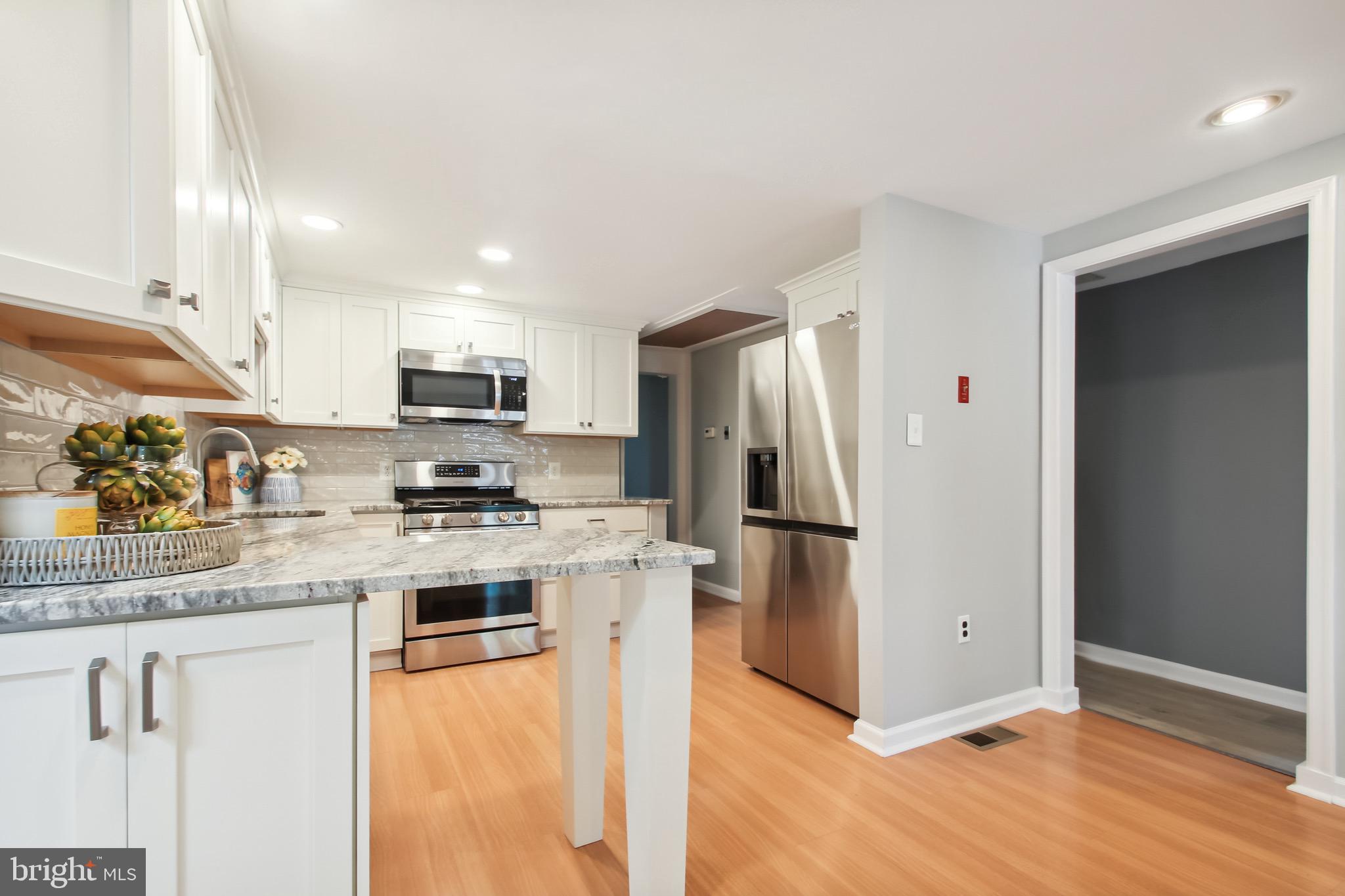 1712 Longwood Road Edgewater, MD 21037 - Photo 3 of 41